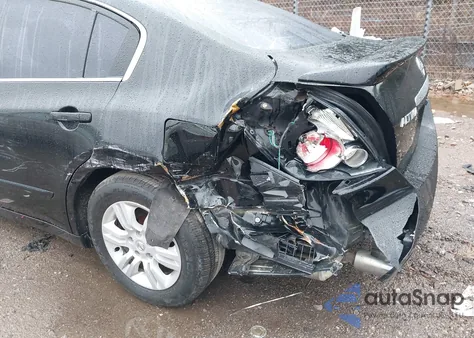 2010 Nissan Altima 2.5 S z USA, uszkodzony, nr VIN 1N4AL2AP9AN512871